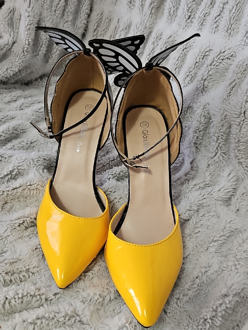 Butterfly Yellow Pointed-Toe Ankle-Strap Flats